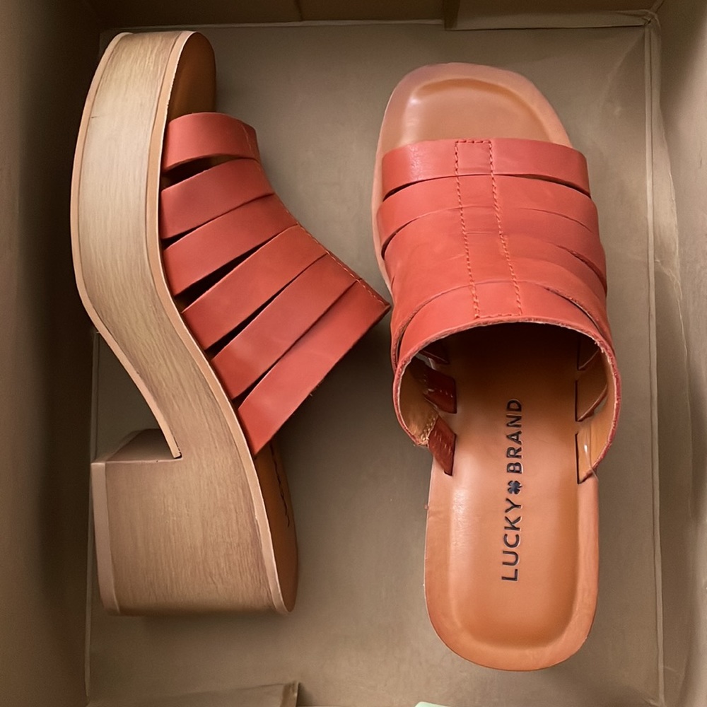 Lucky Brand platform straps leather clog size 5